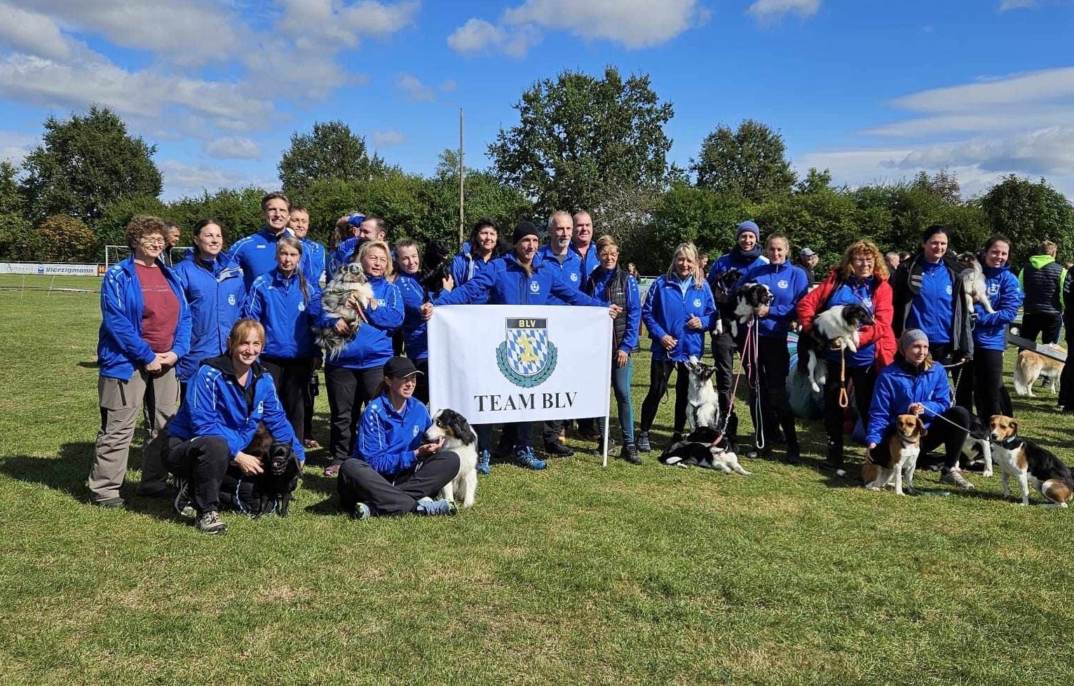 Mehr über den Artikel erfahren DHV Deutsche Meisterschaft Agility bei den Flotten Franken Dobenreuth in Kunreuth